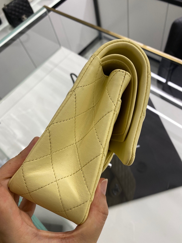 シャネルバッグレプリカ内部構造